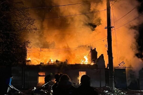 Дві людини загинули внаслідок нічної атаки на Одесу (ФОТО)