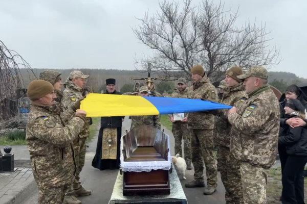 У Ворзелі попрощалися з військовим Вадимом Рибалком, який загинув на Харківщині