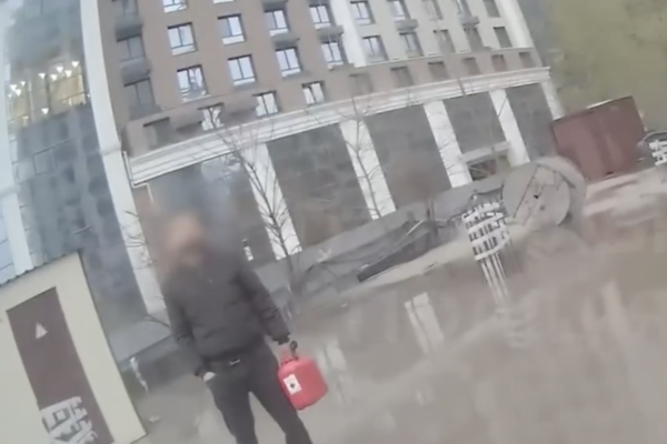 У Києві патрульні встигли запобігти спробі самогубства (ВІДЕО)