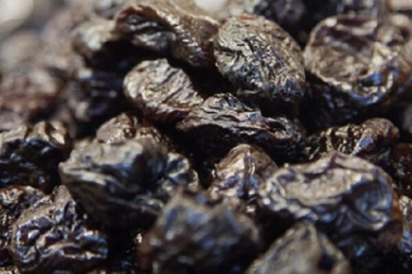 Начиняв чорнослив метадоном і пересилав у колонії: У Львові до 7 років тюрми засудили рецидивіста