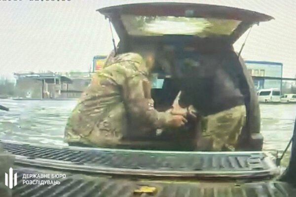 На Донеччині викрили інструктора військової частини, що намагався продати кулемети