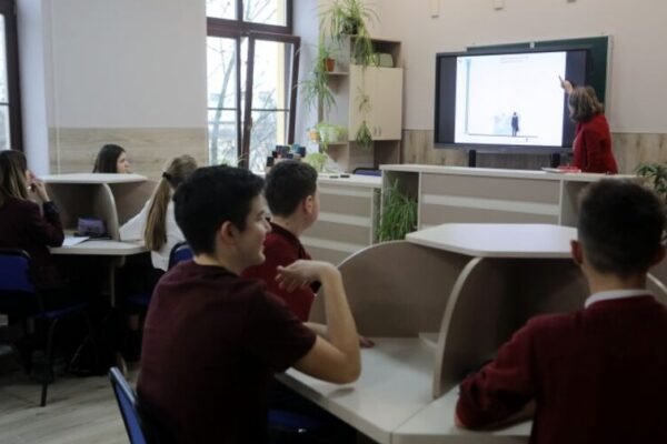 У Львові визначили п’ять шкіл, які першими впроваджуватимуть реформу старшої профільної школи