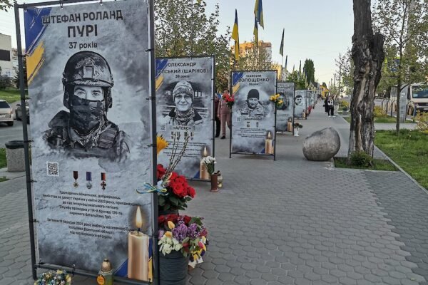 В Обухові поліція розслідує крадіжку квітів на Алеї пам’яті Героїв