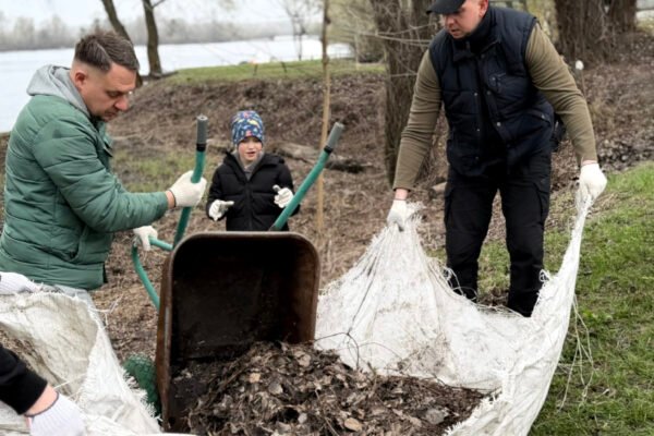 У Києві понад 7 тисяч людей долучилися до загальноміської толоки (ФОТО)