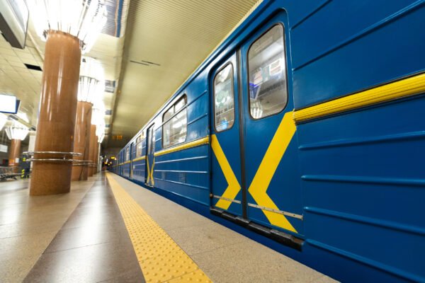 До 15 квітня продовжили набір на курси машиністів і машиністок київського метро
