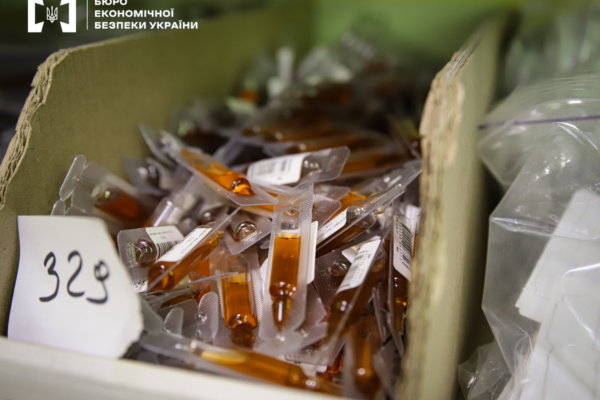 БЕБ ліквідувало масштабну тіньову мережу вейп-шопів у Києві та області
