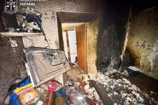 На Миколаївщині поки батько пиячив на дворі, 3-річний малюк підпалив кімнату і загинув
