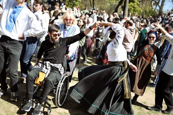 Великдень у Львові: Понад 100 ветеранів відвідали гаївки у Шевченківському гаї (ФОТО/ВІДЕО)