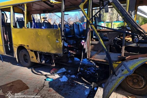 Зеленський відреагував на удар дроном по маршрутці у Нікополі