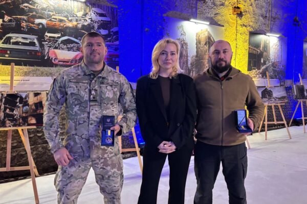 У річницю боїв за Київщину в Ірпені нагородили захисників