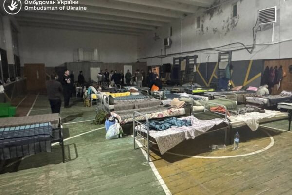 Антисанітарія та незаконне утримання: Лубінець показав жахи ужгородського ТЦК (ФОТО)
