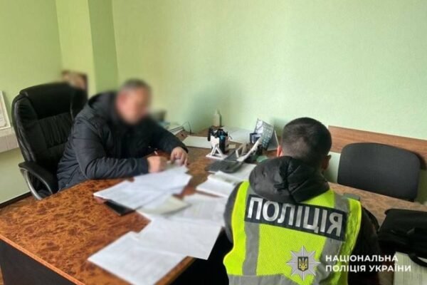 У Києві судитимуть посадовця за закупівлю дорожнього огородження з переплатою понад 1,2 млн грн