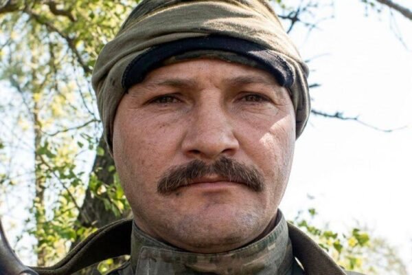 У Бучі попрощаються з загиблим військовим Олександром Новицьким