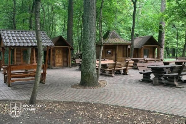 Облаштував зону відпочинку на території заповідника: Київському підприємцю оголосили підозру
