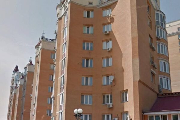 У Києві шахраї привласнили та продали квартиру померлого видатного хірурга та академіка Шалімова