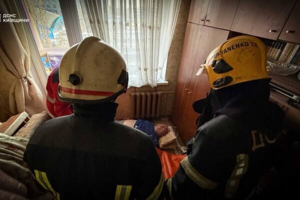 Рятувальники допомогли транспортувати хворого у Білій Церкві