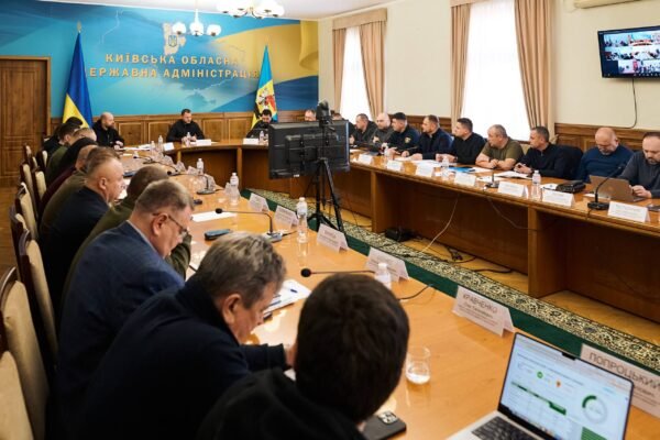 Безпека, відбудова і підготовка до опалювального сезону: Ключові рішення Ради оборони Київщини