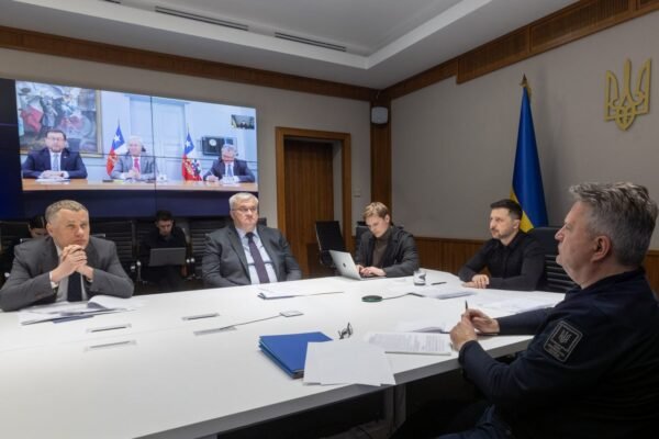Зеленський провів розмову із президентом Чилі: Обговорив співпрацю країн