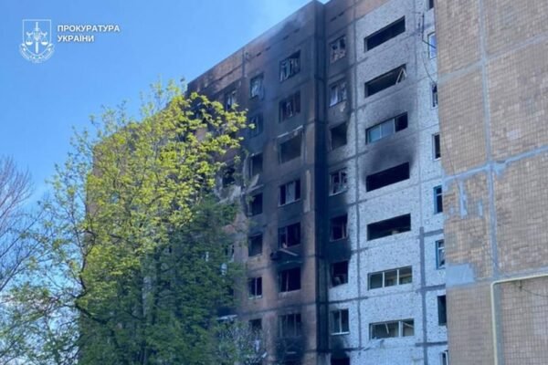 Росіяни вдарили по багатоповерхівці у Краматорську: Загинуло двоє людей (ФОТО)