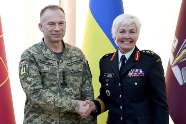 Сирський розповів про наступ росіян по всій лінії фронту