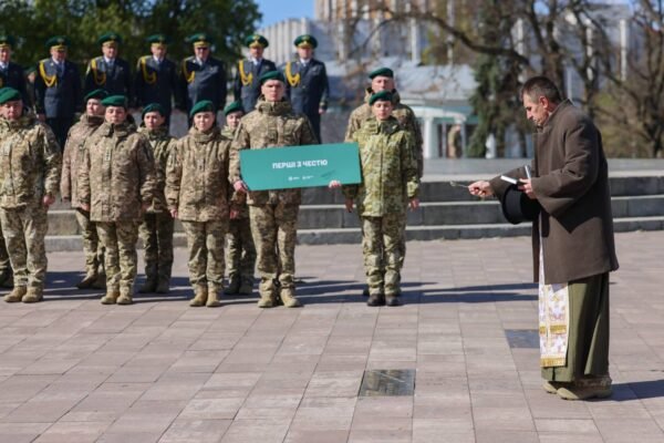У Києві відкрили пам’ятний знак прикордонникам на Алеї українського війська (ФОТО)