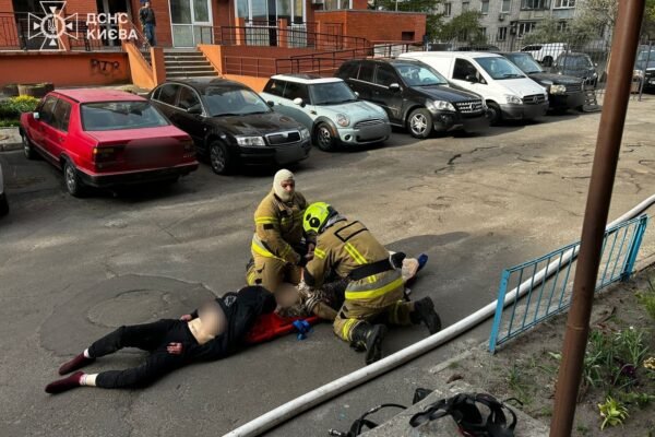 У Києві внаслідок пожежі загинула жінка, ще одна постраждала