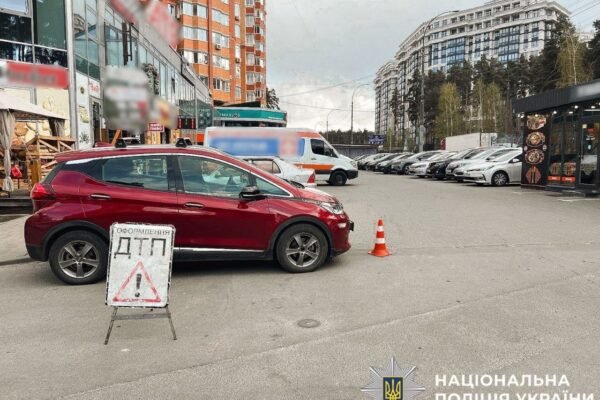 В Ірпені водій збив літню жінку, рухаючись заднім ходом
