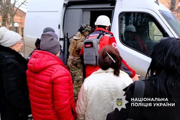 “Білі янголи” вивезли з Краматорського району 27 людей, серед них – троє дітей