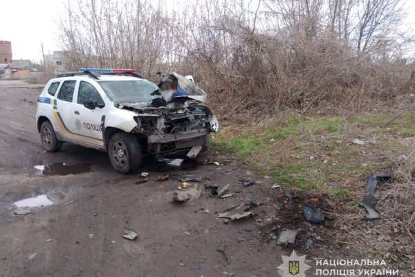 В Білопіллі росіяни атакували дроном поліцейське авто: Поранений правоохоронець