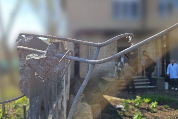 Через удар по лікарні у Херсоні поранень зазнали четверо людей, – МВА