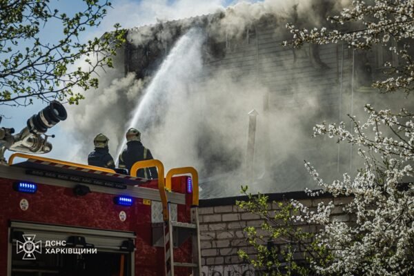 Російський дрон вдарив по офісному приміщенню в середмісті Харкова (ФОТО)