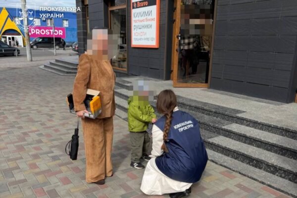 На Волині під час спроби продати свою дитину за 25 тисяч доларів затримали жінку
