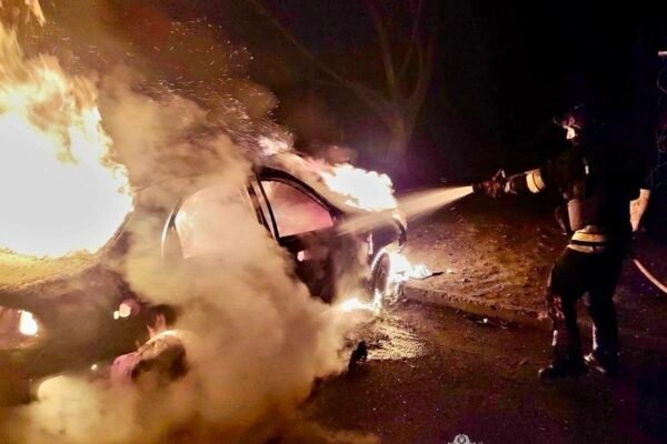 Зранку ворог атакував Дніпро. Після прильотів зайнялися пожежі