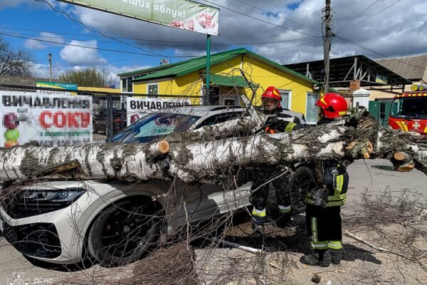 В Україні минулої доби через негоду загинуло троє людей. Є ще постраждалі