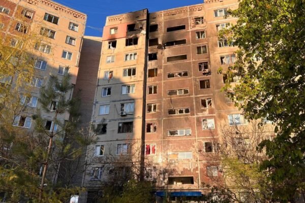 Росіяни вдарили по Краматорську. Пошкоджені багатоповерхівки