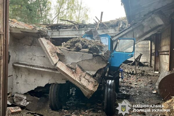 Ворожі дрони атакували громаду Чернігівщині. Є поранені