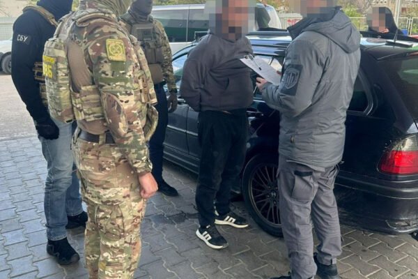 Посадовця військової частини на Запоріжжі підозрюють в допомозі дезертирам, – ДБР