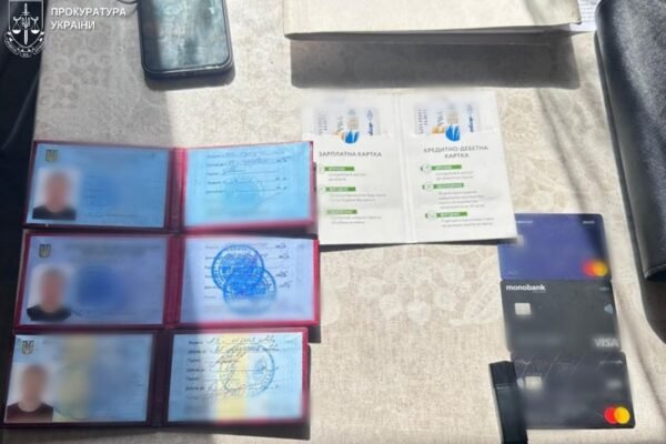 Фіктивне працевлаштування на підприємстві, що усуває наслідки обстрілів: В Одесі викрили масштабну схему комунальників для уникнення мобілізації