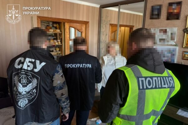 На Хмельниччині підозри отримали посадовці, що привласнили майже 3 млн грн, призначених на житло для ВПО