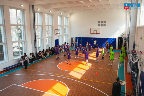 Дворівнева зала і нове обладнання: У Черкасах завершили реконструкцію спортзалу місцевої гімназії (ФОТО)