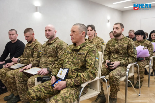 За мужність і героїзм: У Черкасах привітали військових Нацгвардії