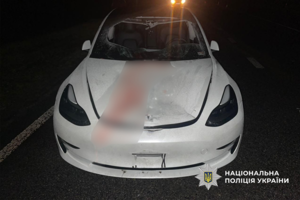 Смертельна ДТП на Черкащині: Водій Tesla збив пішохода насмерть