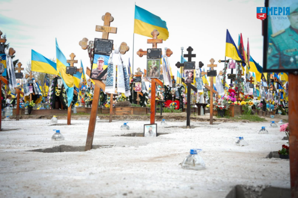 У Черкасах готують кладовища до поминальних днів: Що зміниться цього року