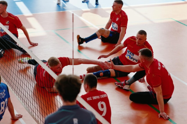 У Черкасах пройшов перший цьогорічний тур чемпіонату з волейболу сидячи (ФОТО)