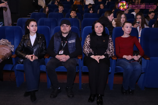 У кінотеатрі «Україна» в Черкасах школярам показали документальний фільм про трагедію ЧАЕС і її наслідки