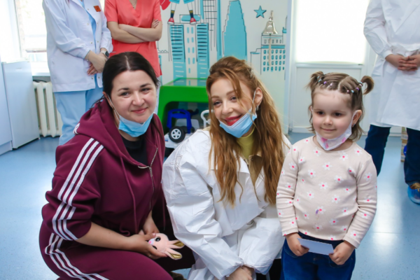 Спільна ініціатива фондів Тіни Кароль та «МХП-Громаді» для підтримки дітей з онкологією на Черкащині