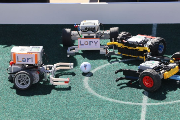 Черкаські школярі вибороли «срібло» та «бронзу» на всеукраїнському конкурсі робототехніки