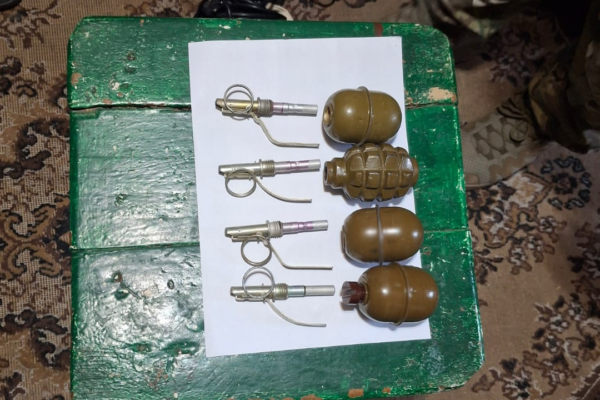 Автомат, гранати та майже майже 1,5 тис. набоїв: На Черкащині затримали торговця зброєю