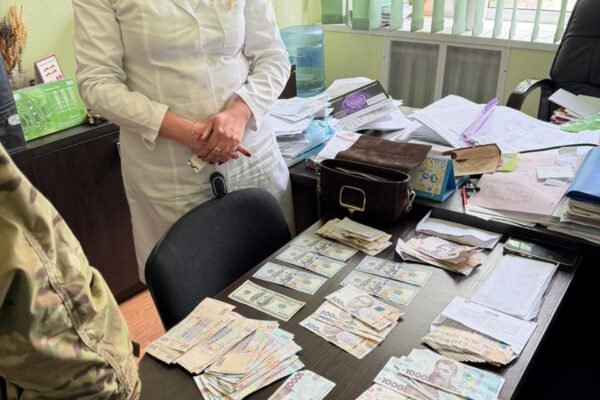 МСЕК “по-новому”: У Кропивницькому група медиків “клепала” довідки про інвалідність