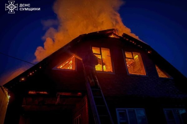 Росіяни вдарили дронами по двох містах на Сумщині